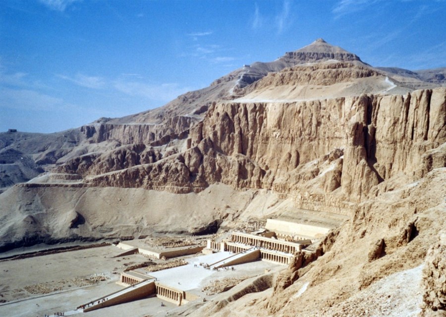 Viaje a Egipto en Dahabeya privada diseñado por LAT.40