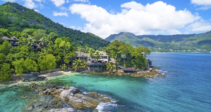 Exclusiva Kenia (Lewa, Loisaba Lodo Springs) y Seychelles diseñado por LAT.40