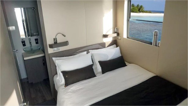 Over Reef Yate Privado en Maldivas