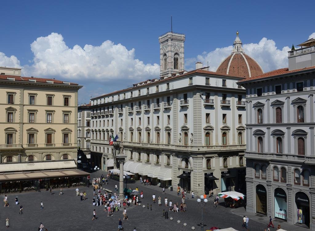 Florencia en diciembre Premium (Hotel Savoy) diseñado por LAT.40