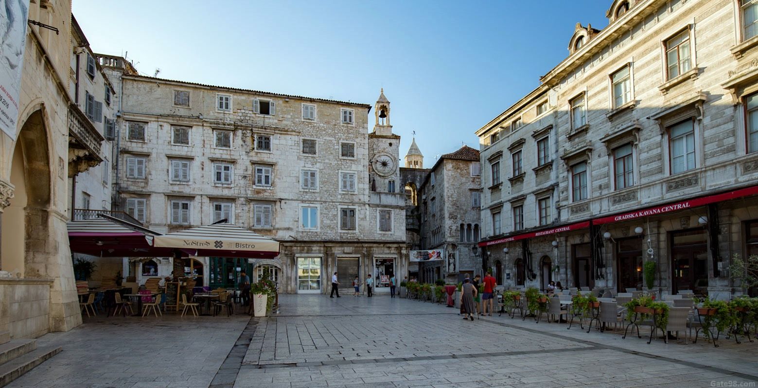 Split | LAT.40