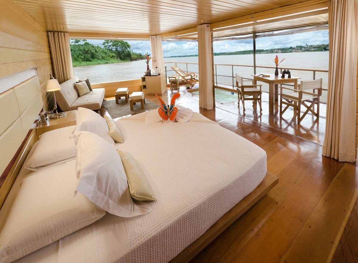 Delfin Cruises en Iquitos