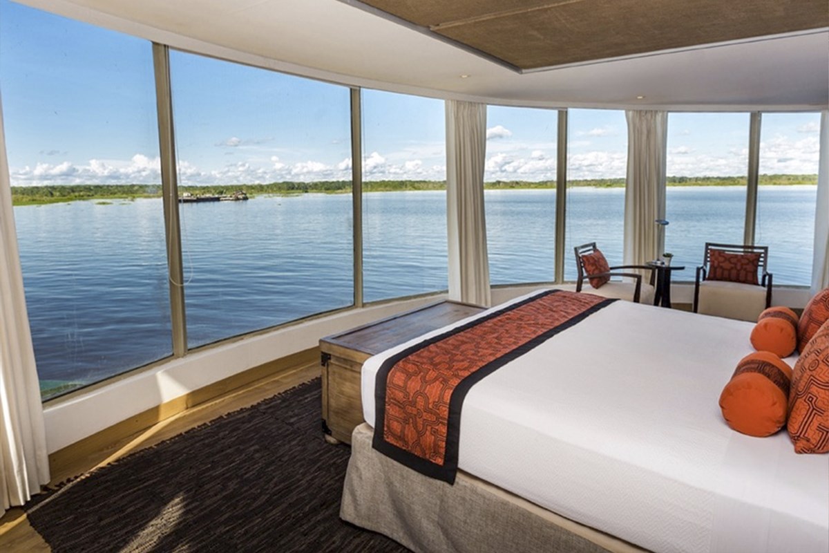 Delfin Cruises en Iquitos