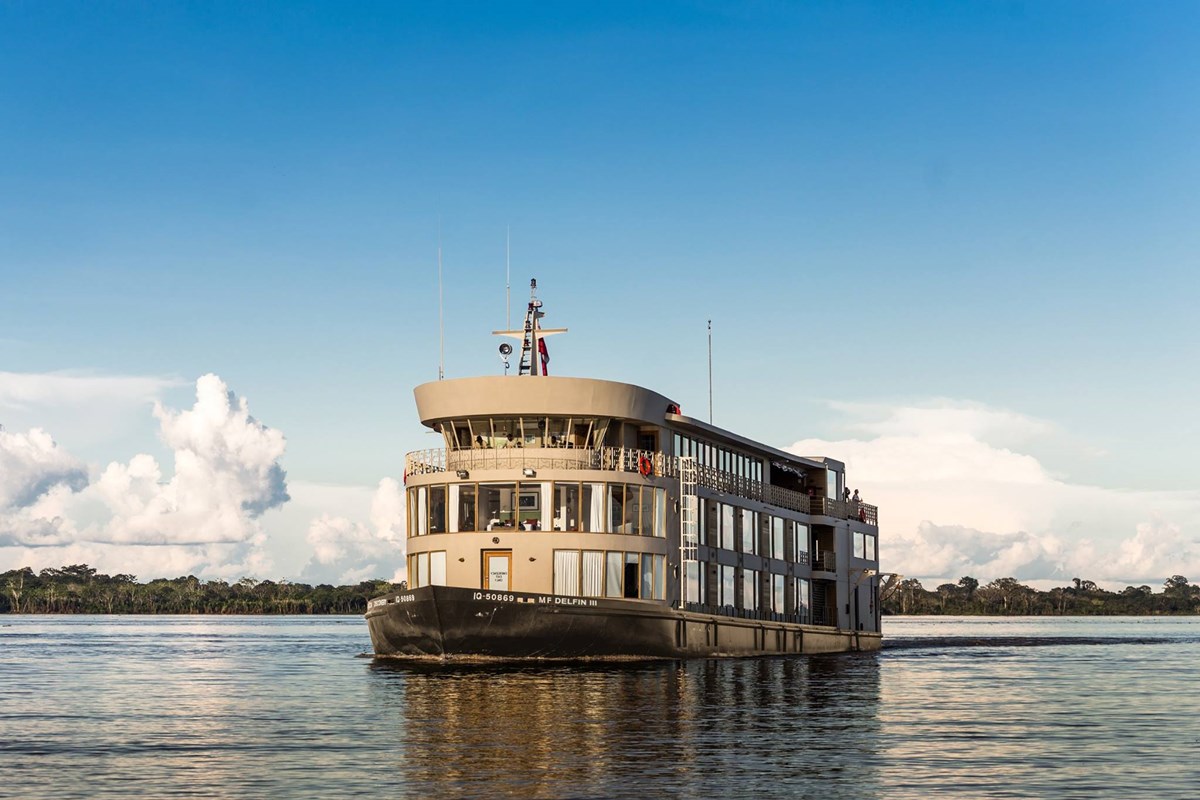 Delfin Cruises en Iquitos