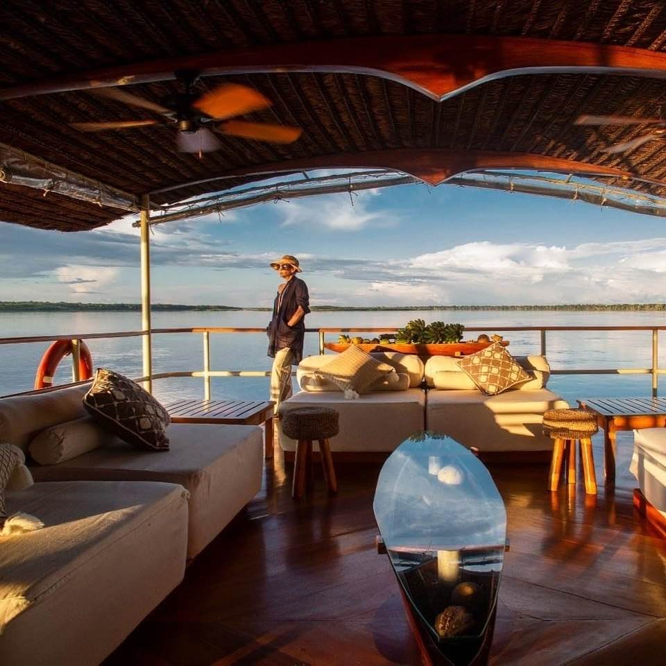 Delfin Cruises en Iquitos
