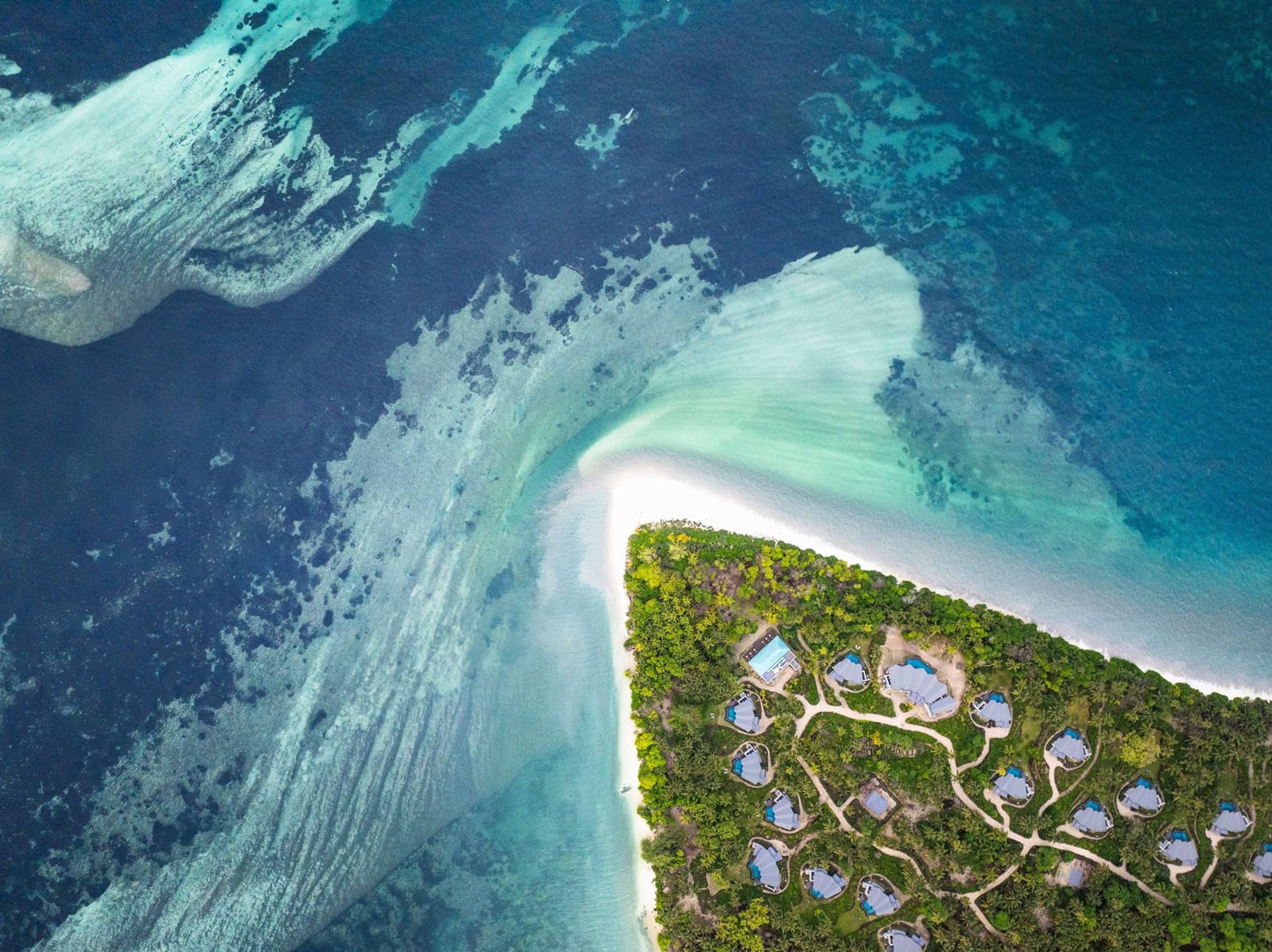 Waldorf Astoria Seychelles  | LAT.40