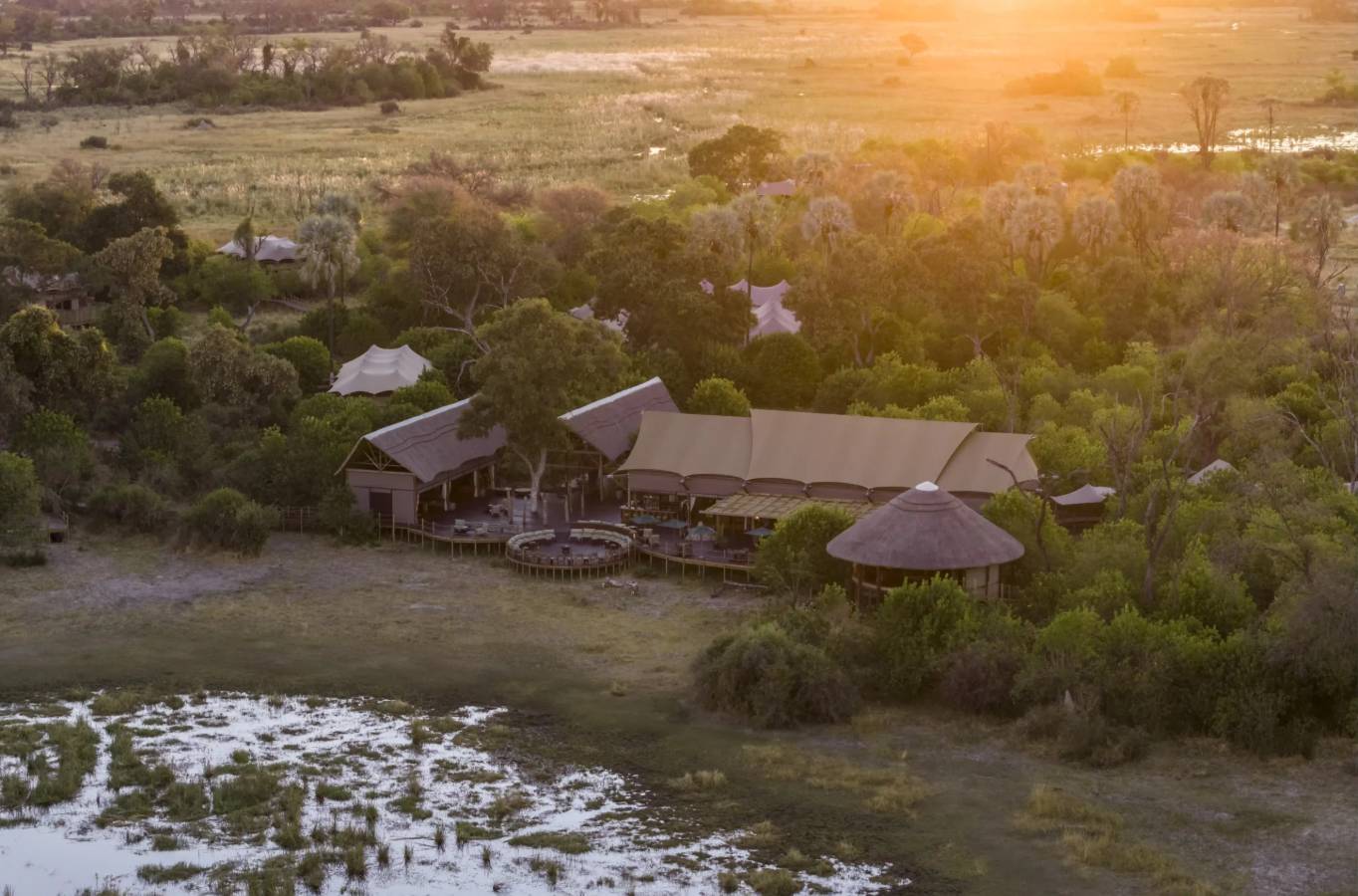 Luna de miel Botswana, Victoria Falls, Hwange y Denis Private Island diseñado por LAT.40