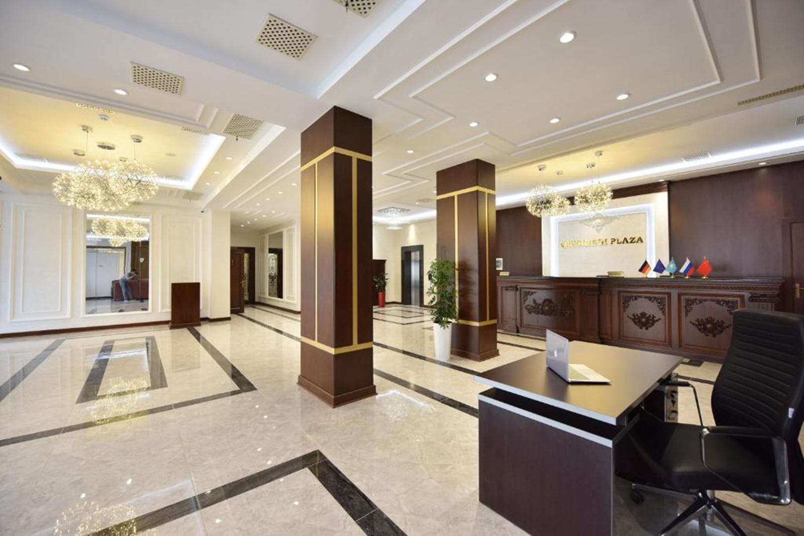 Qushbegi Plaza en Tashkent