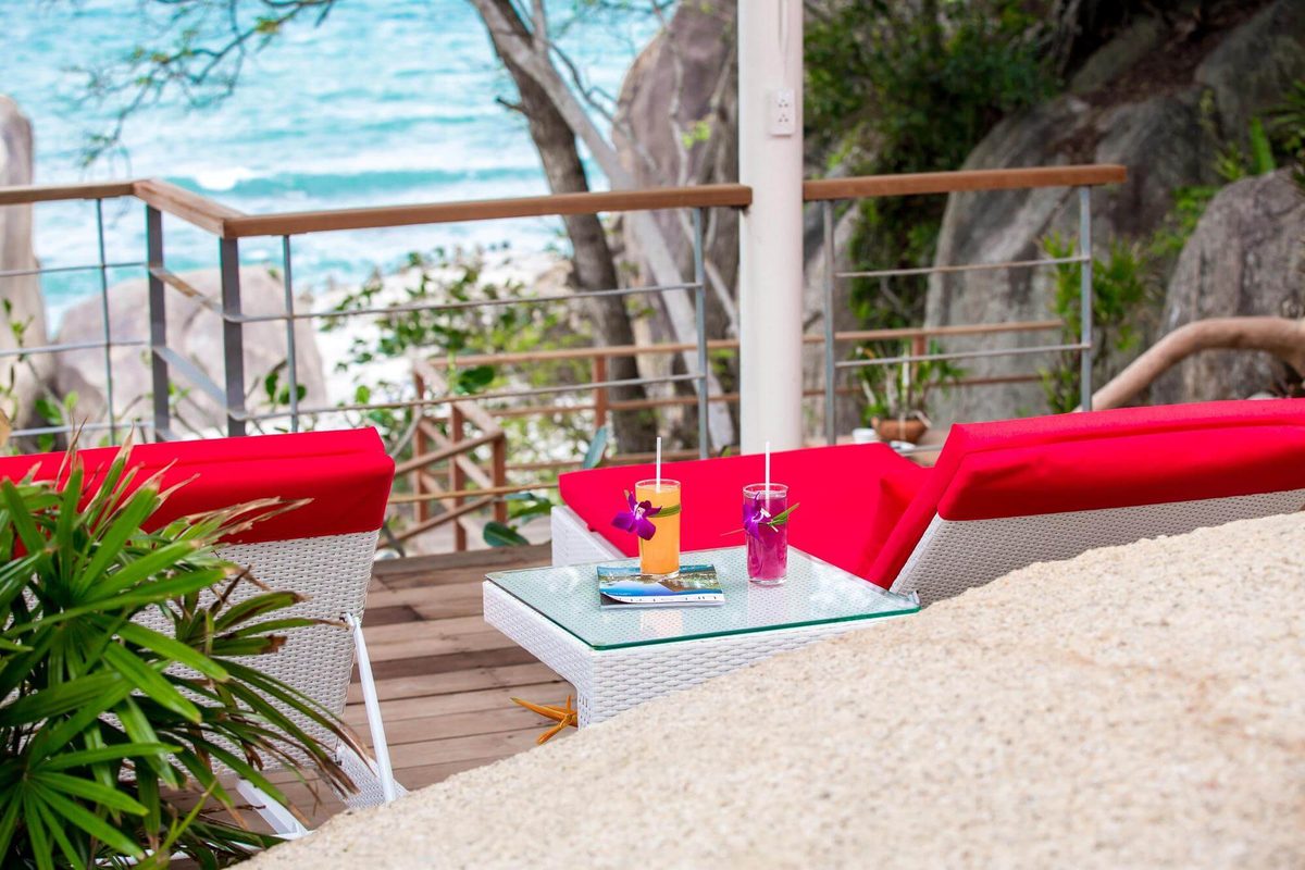 Private pool villa 04