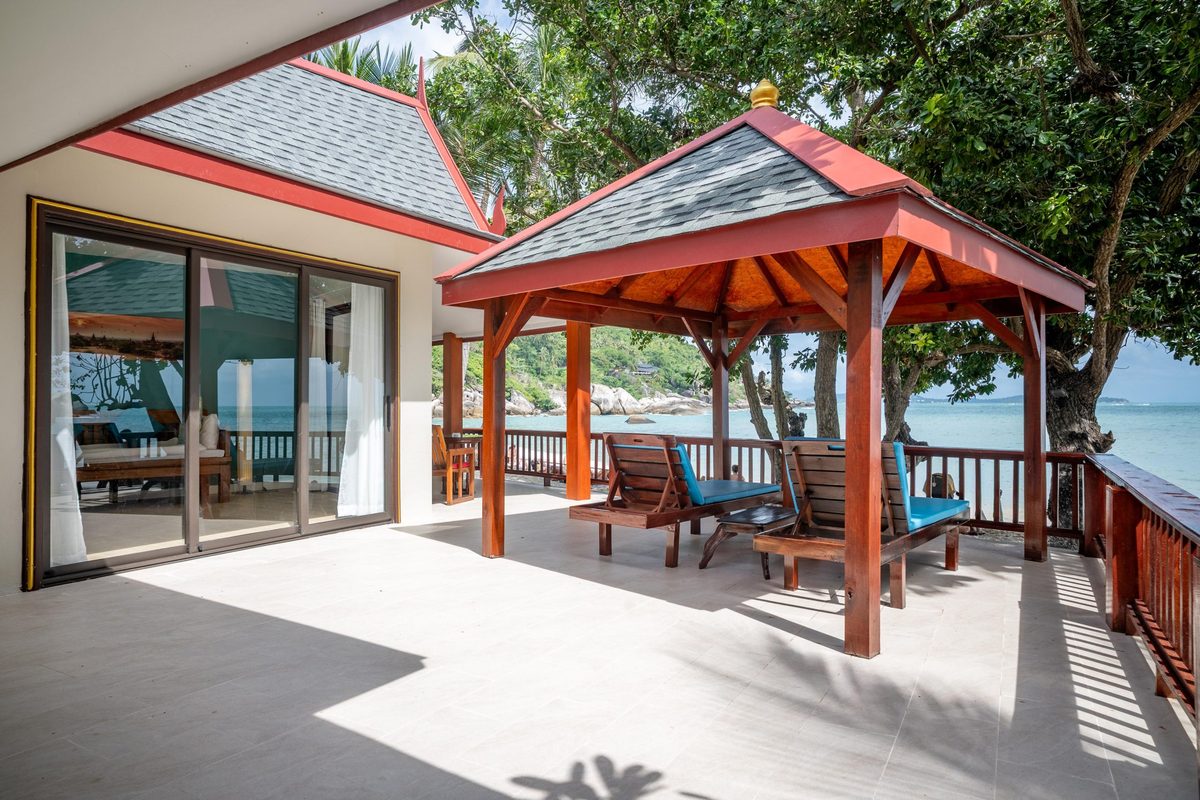 Beachfront suite 08