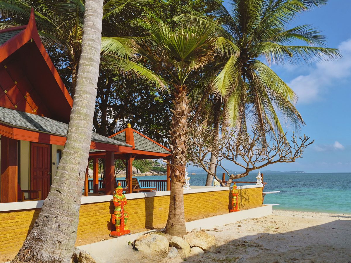 Beachfront suite 01