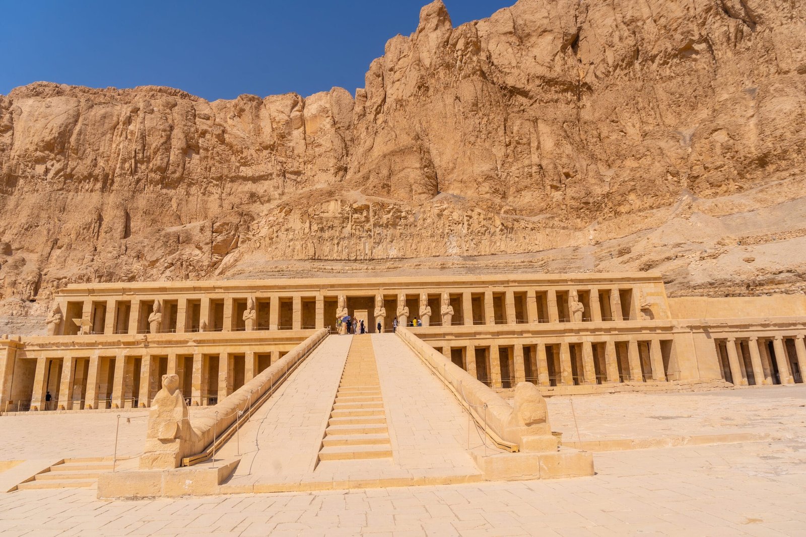 Nayera Dahabeya en Edfu